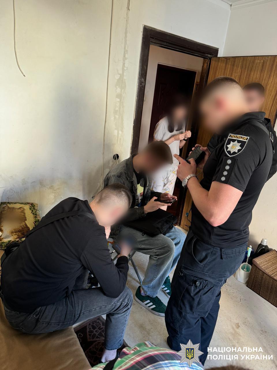 Привласнював кошти військових та волонтерів: поліцейські Львівщини викрили керівника благодійного фонду у шахрайстві